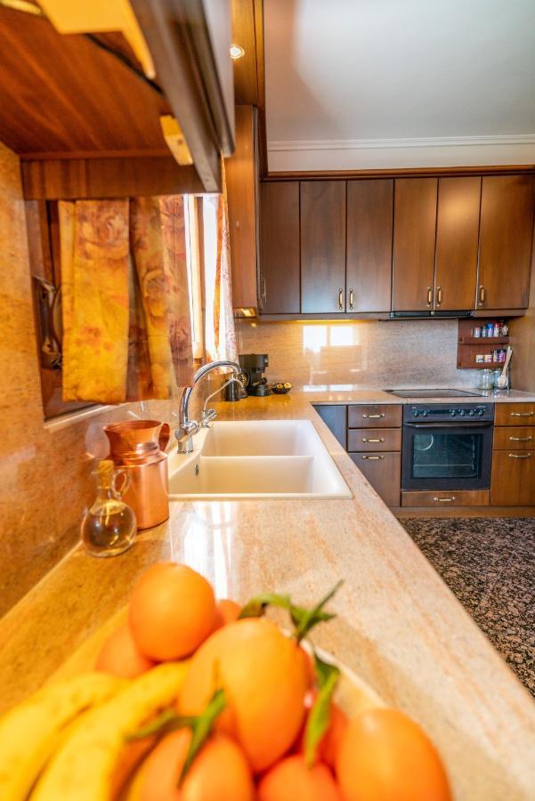 Villa Bougainvillea Епаноми Екстериор снимка