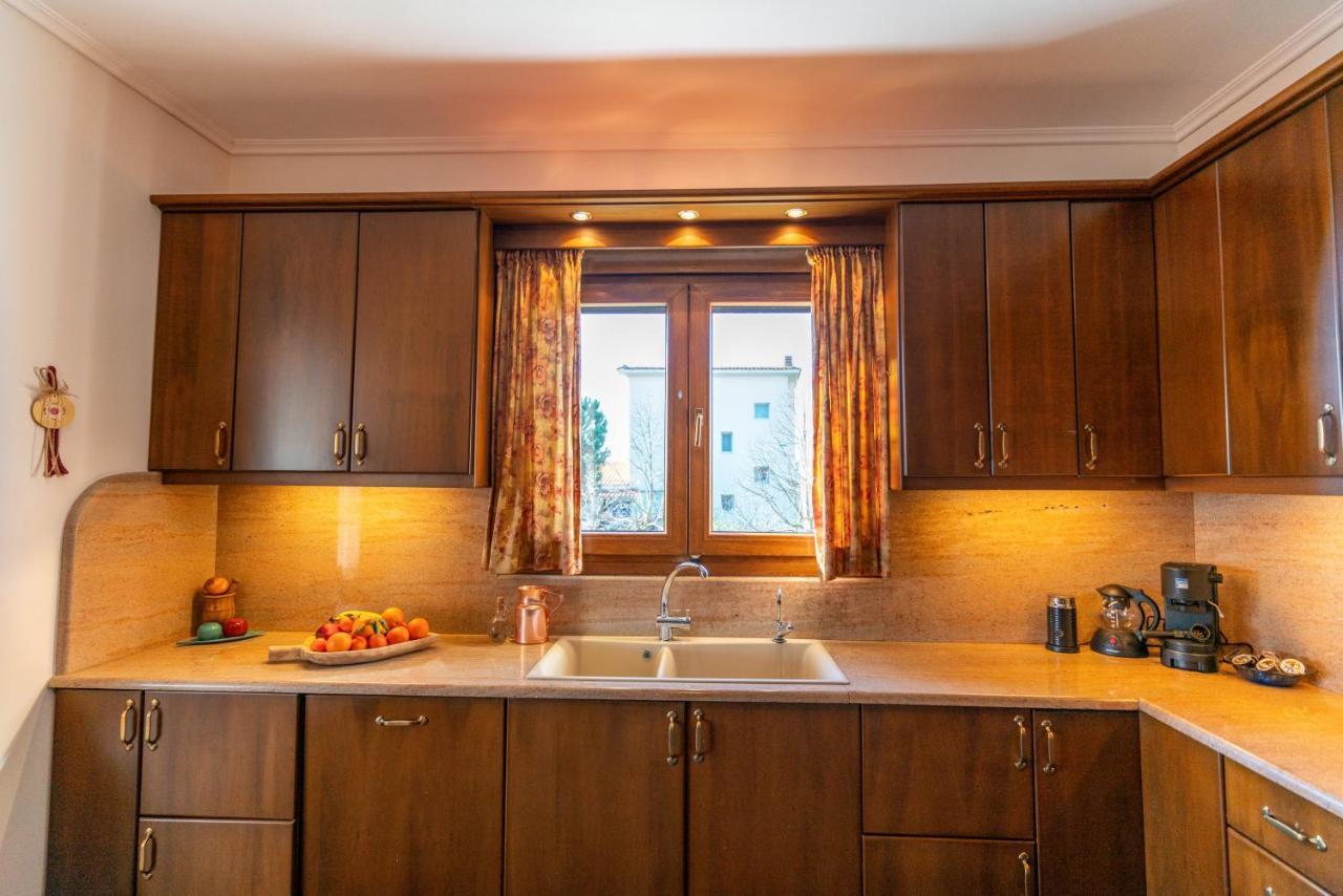 Villa Bougainvillea Епаноми Екстериор снимка