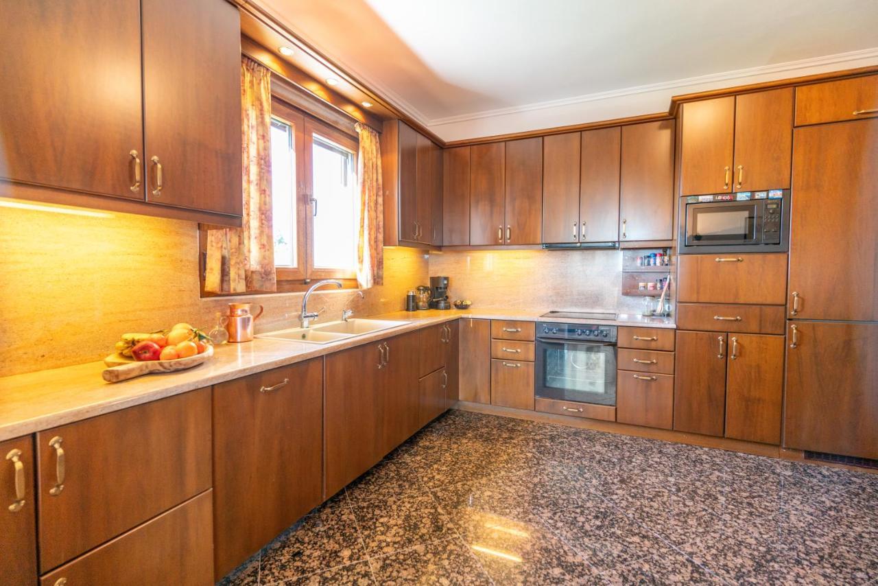 Villa Bougainvillea Епаноми Екстериор снимка