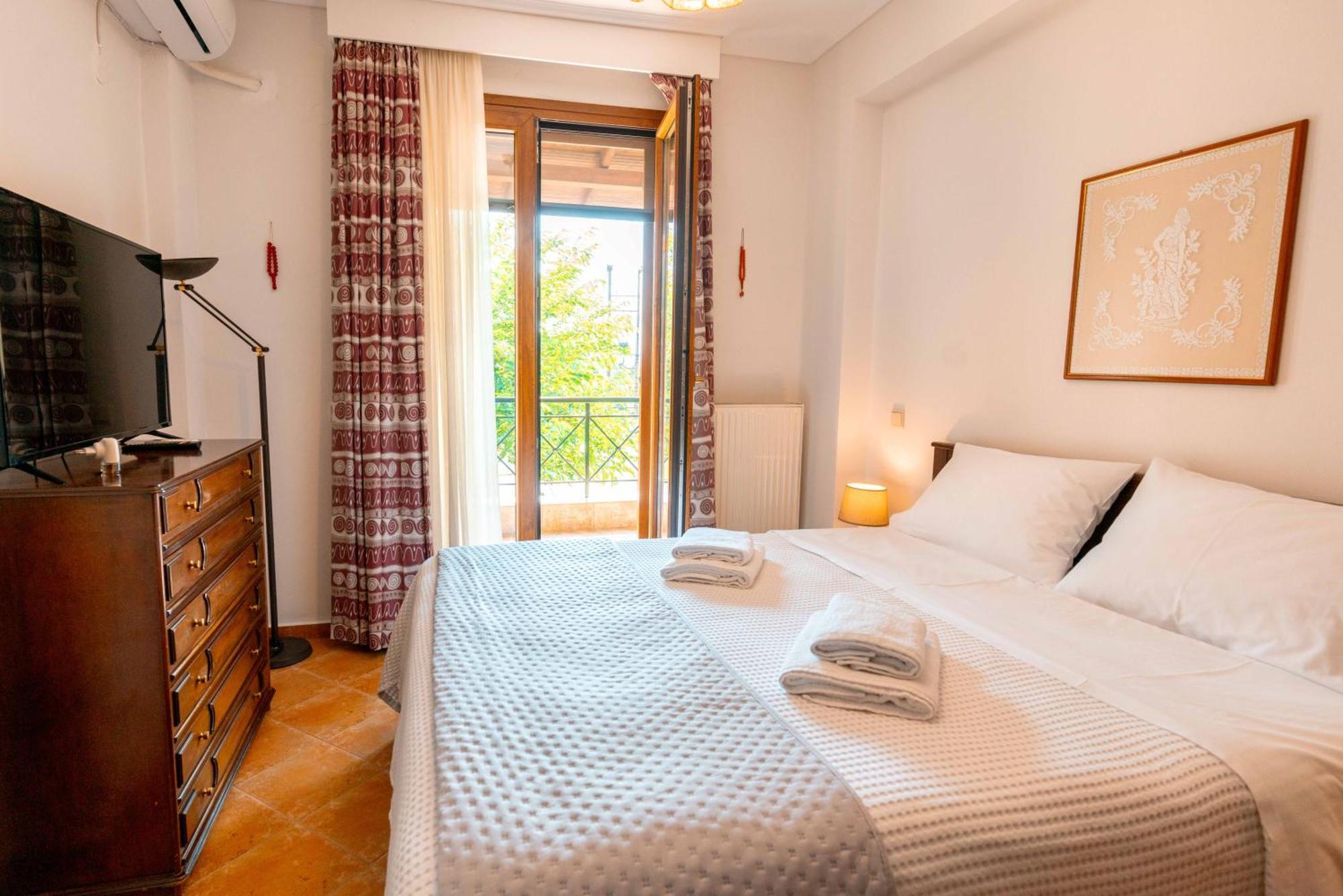 Villa Bougainvillea Епаноми Екстериор снимка